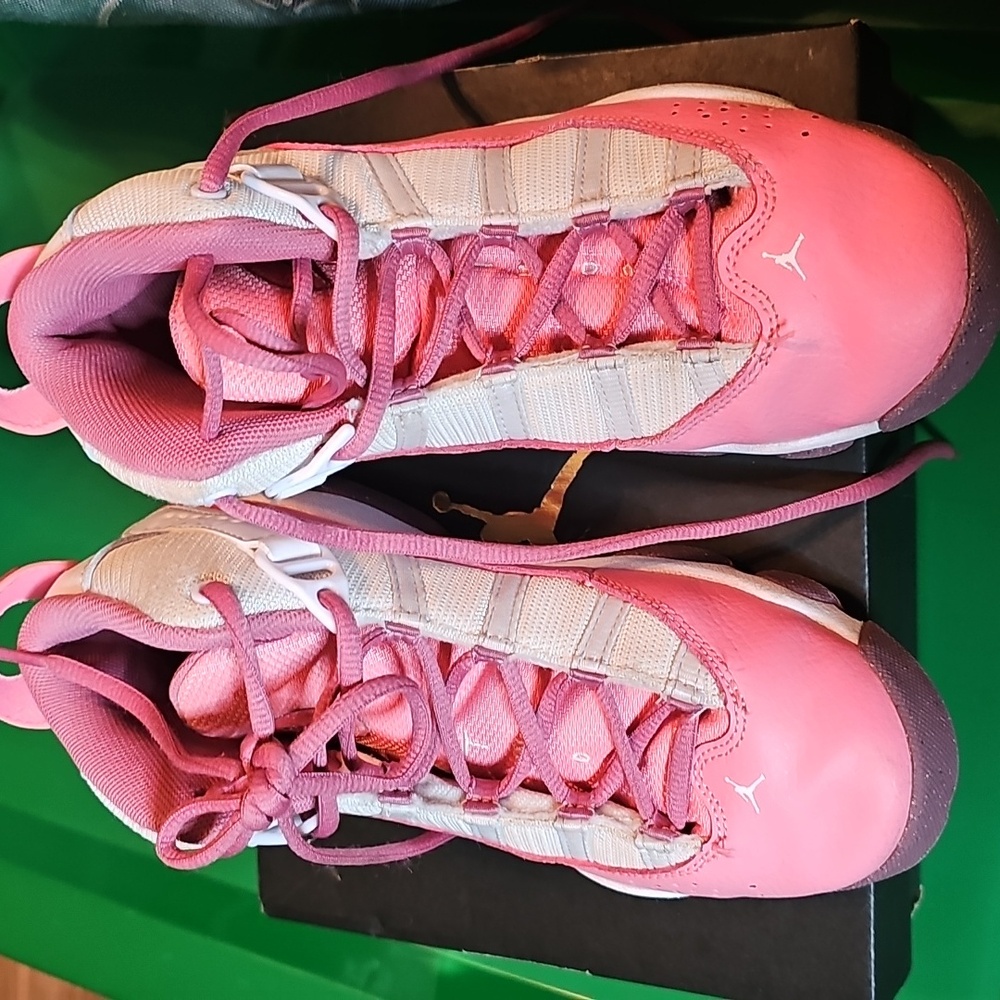 Nike Jordan's basketball sneakers